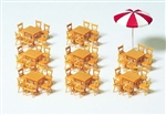 Preiser 17201 - Stoły, krzesła i parasol.