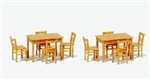Preiser 17218 - 2 stoły, 8 krzeseł.