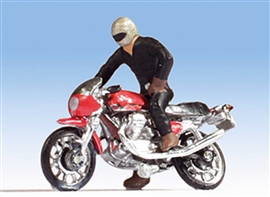 Zdjęcie Noch 15913 - Motocyklista na motorze Guzzi