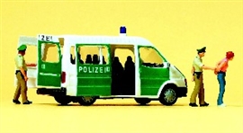 Zdjęcie Otwarty wóz policyjny z postaciami.